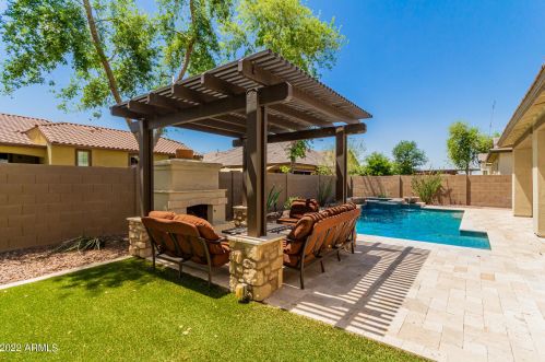 1525 Scorpio Pl, Chandler AZ 85249-5126 exterior