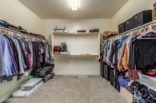 3966 Rawhide St, Gilbert AZ 85296-1204 exterior