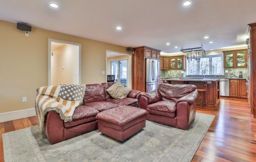 7 Indian Rock Rd, Nashua, NH 03063-1307