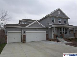 12102 Elmwood Dr, Bennington, NE 68007-1718