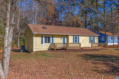 20 Loblolly Rd, Bybee VA  22963-3021 exterior
