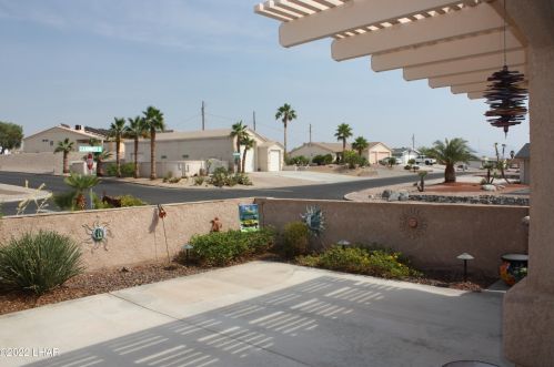 3665 Clearwater Dr, Lake Havasu City, AZ 86406-7237