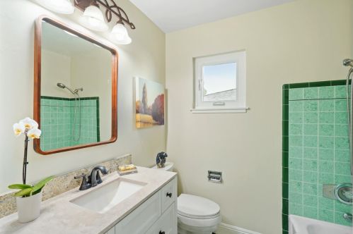 555 Hawthorne Ave, San Bruno CA  94066-4130 exterior