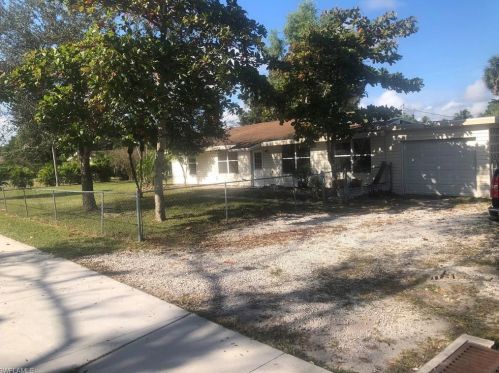 10205 Pennsylvania Ave, Bonita Springs, FL 34135-4902
