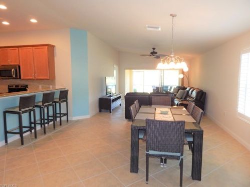 8611 Genova Ct, Naples, FL 34114-2748