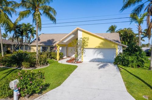 1229 43rd Ter, Cape Coral, FL 33904-5368