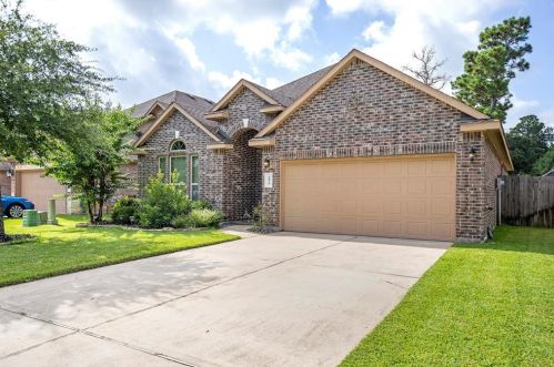 2471 Garden Falls Dr, Conroe TX  77384-2122 exterior