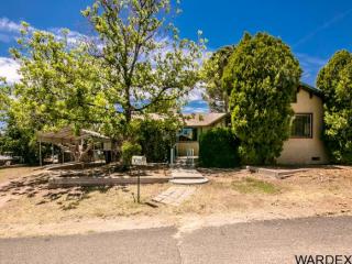 1038 Parkview Ave, Kingman, AZ 86401-5541