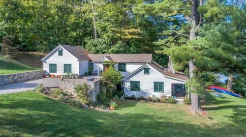 22 Gilbert St, Lewisboro, NY 10590-1339