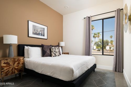 5036 Scottsdale Rd, Scottsdale AZ 85254-5161 exterior