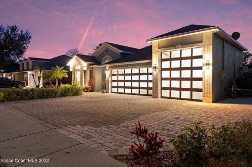 3949 Rolling Hill Dr, Titusville FL  32796-1107 exterior