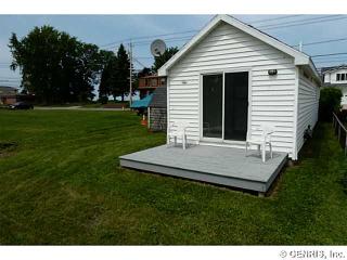 2205 Edgemere Dr, Rochester, NY 14612-1103