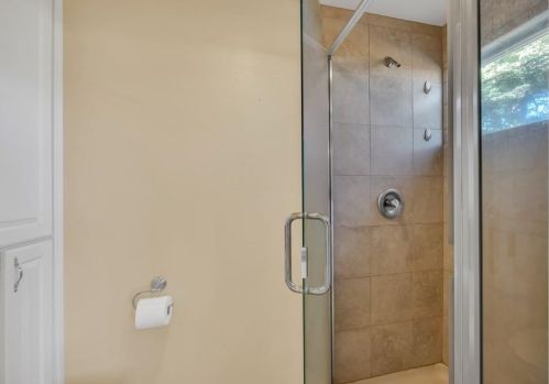 5820 Merlindale Dr, Citrus Heights CA  95610-6728 exterior