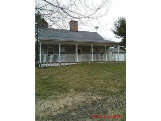 200 Tawny Thrush Rd, Union City, CT 06770-4814