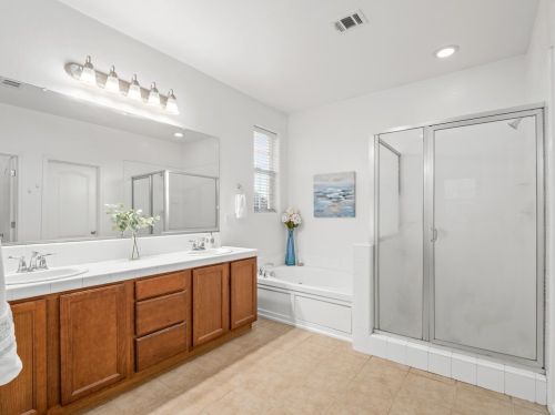 4478 Artemisa Dr, Fresno CA  93722-6450 exterior