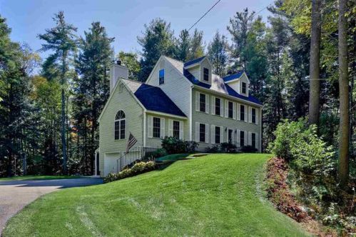 10 Ruby Dr, Danville, NH 03819-3164