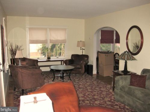 738 Bunker Hill Ave, Lawrence Township NJ  08648-4443 exterior