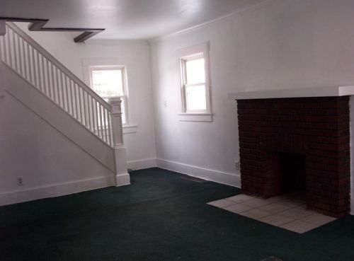 359 Sherman Ave, Hermitage, PA 16146-3953