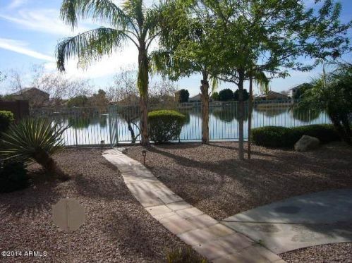 1910 109th Dr, Avondale AZ  85392-5424 exterior