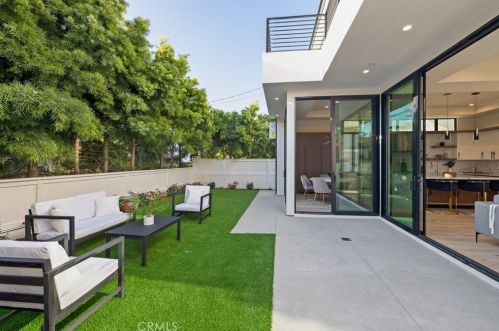 1813 Walnut Ave, Manhattan Beach CA  90266-5018 exterior