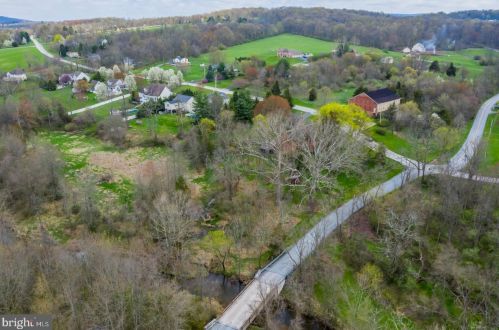 440 Franklin Church Rd, Siddonsburg PA  17019-9766 exterior