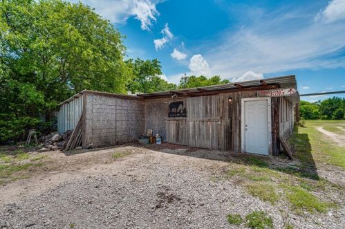 1511 Walnut Grv Rd, Midlothian TX  76065-4749 exterior