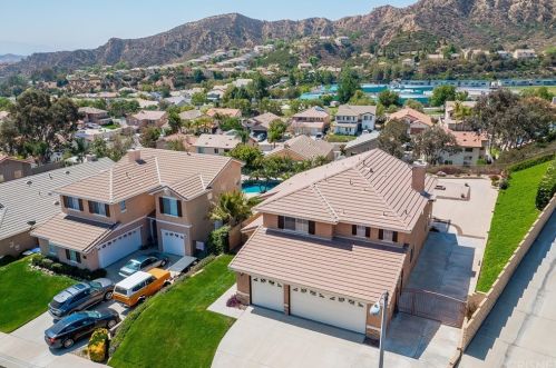 28446 Knoll Ct, Santa Clarita, CA 91384-3796