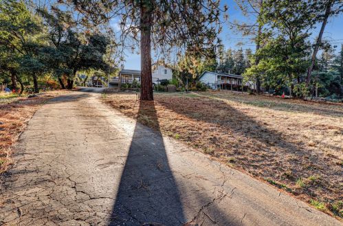 17155 Oscar Dr, Grass Valley CA  95949-7220 exterior