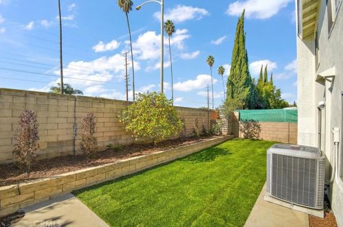 5033 Elderhall Ave, Lakewood CA  90712-2849 exterior