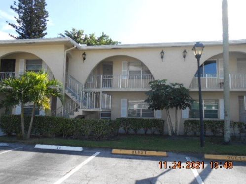 13775 Flora Pl, Delray Beach, FL 33484-1658
