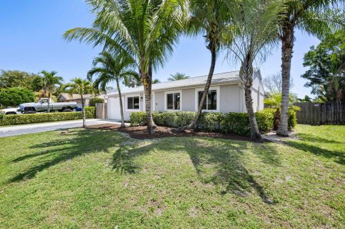 1314 Elmbank Way, West Palm Beach FL  33411-4001 exterior