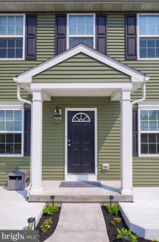 3107 Farmview Dr, Lapark, PA 17562-9441
