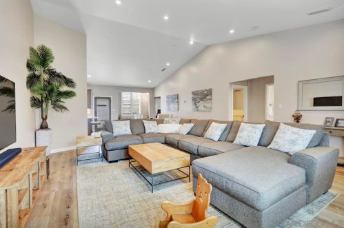 2643 Grandview St, San Diego CA 92110-1031 exterior