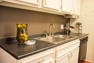 1215 Fawn Parkway Plz, Omaha NE  68144-1313 exterior