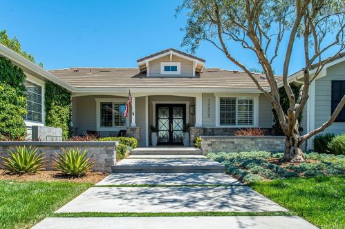 24808 Horseshoe Ln, Santa Clarita, CA 91321-1117