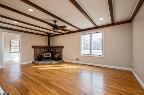 514 River Rd, Annandale NJ  08801-3440 exterior