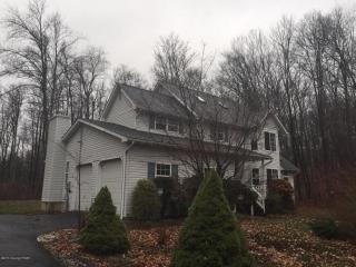 121 Hollow Dr, Stroudsburg, PA 18360-7977