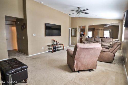 4069 Lushfield Dr, Tucson, AZ 85756-3196