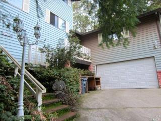 25496 Fairbanks Pl, Willits, CA 95490-9519