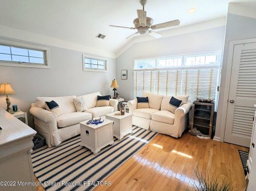 11 Rutherford Ln, Lavallette, NJ 08735-1935
