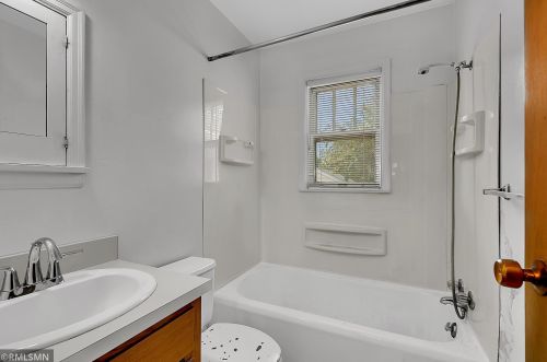 109 19 1/2 Ave, Saint Cloud MN  56303-4425 exterior