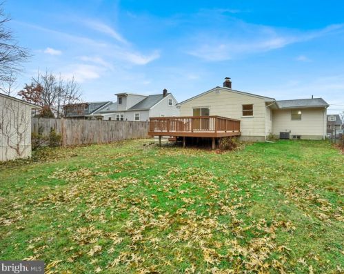 84 Berwyn Pl, Lawrence Township NJ  08648-3604 exterior