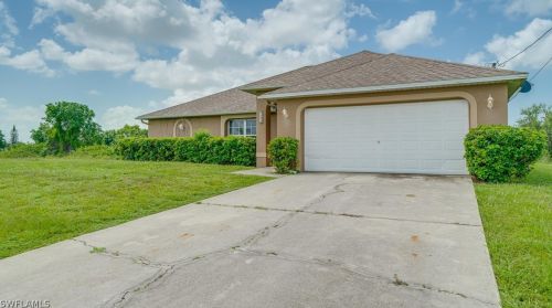 2222 4th St, Cape Coral, FL 33909-2882