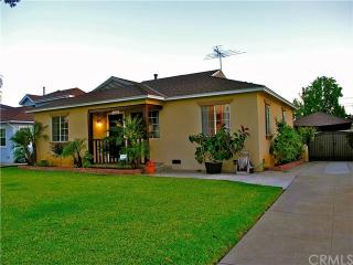 10608 Floral Dr, Whittier, CA 90606-1135