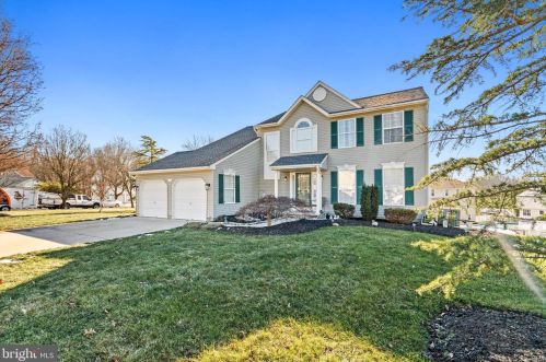 114 Azalea Dr, West Deptford, NJ 08096-6637