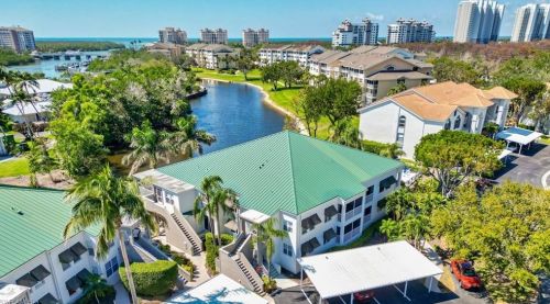 529 Club Side Dr, Naples, FL 34110-6018