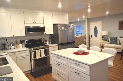 6305 Pioneer Dr, Springfield VA  22150-1623 exterior