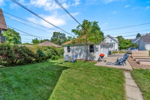 4532 Newhall St, Milwaukee WI 53211-1527 exterior