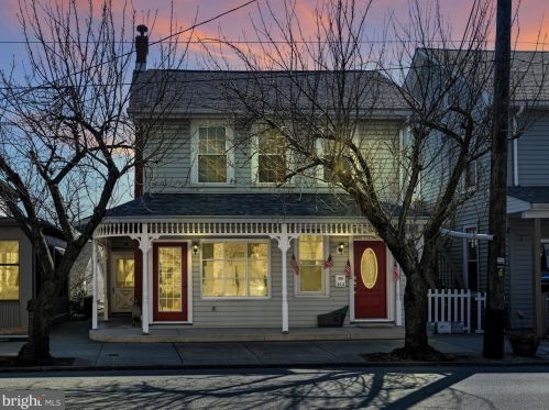 211 Main St, Hummelstown, PA 17036-1717