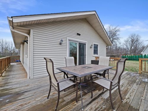 9106 Wescott Rd, Kewaskum WI  53040-9716 exterior